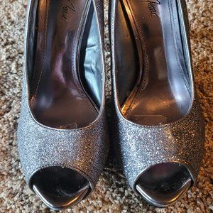 Jacquelin Ferrar – silver peep toe pump – size 7.5 – pre-owned / box - $20